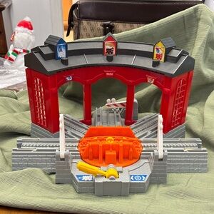 GeoTrax Workin Roundhouse train maintenance station